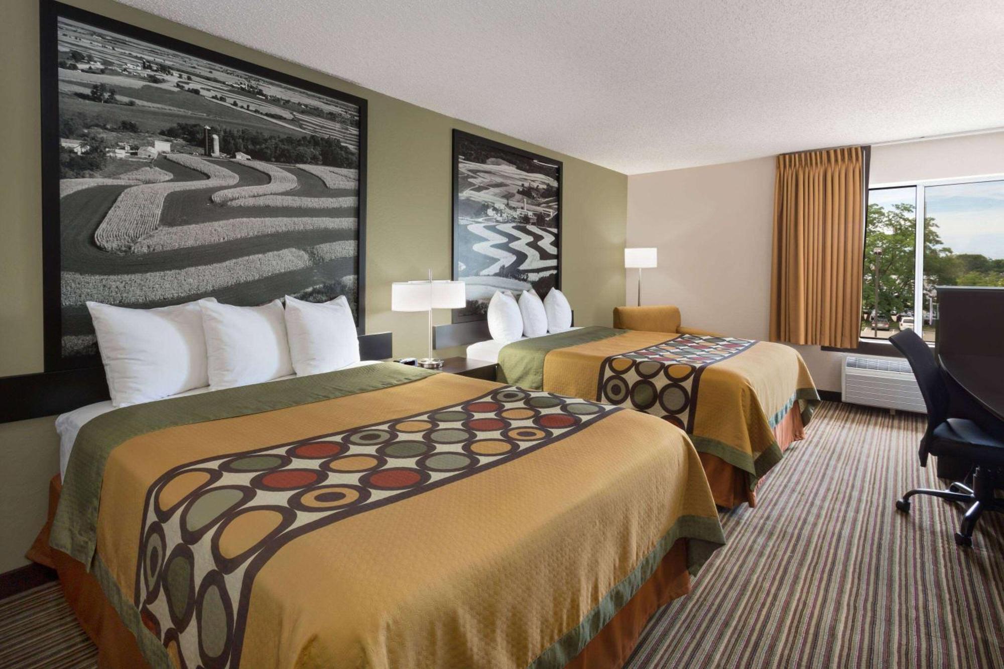 Мотель Super 8 By Wyndham Madison South Экстерьер фото