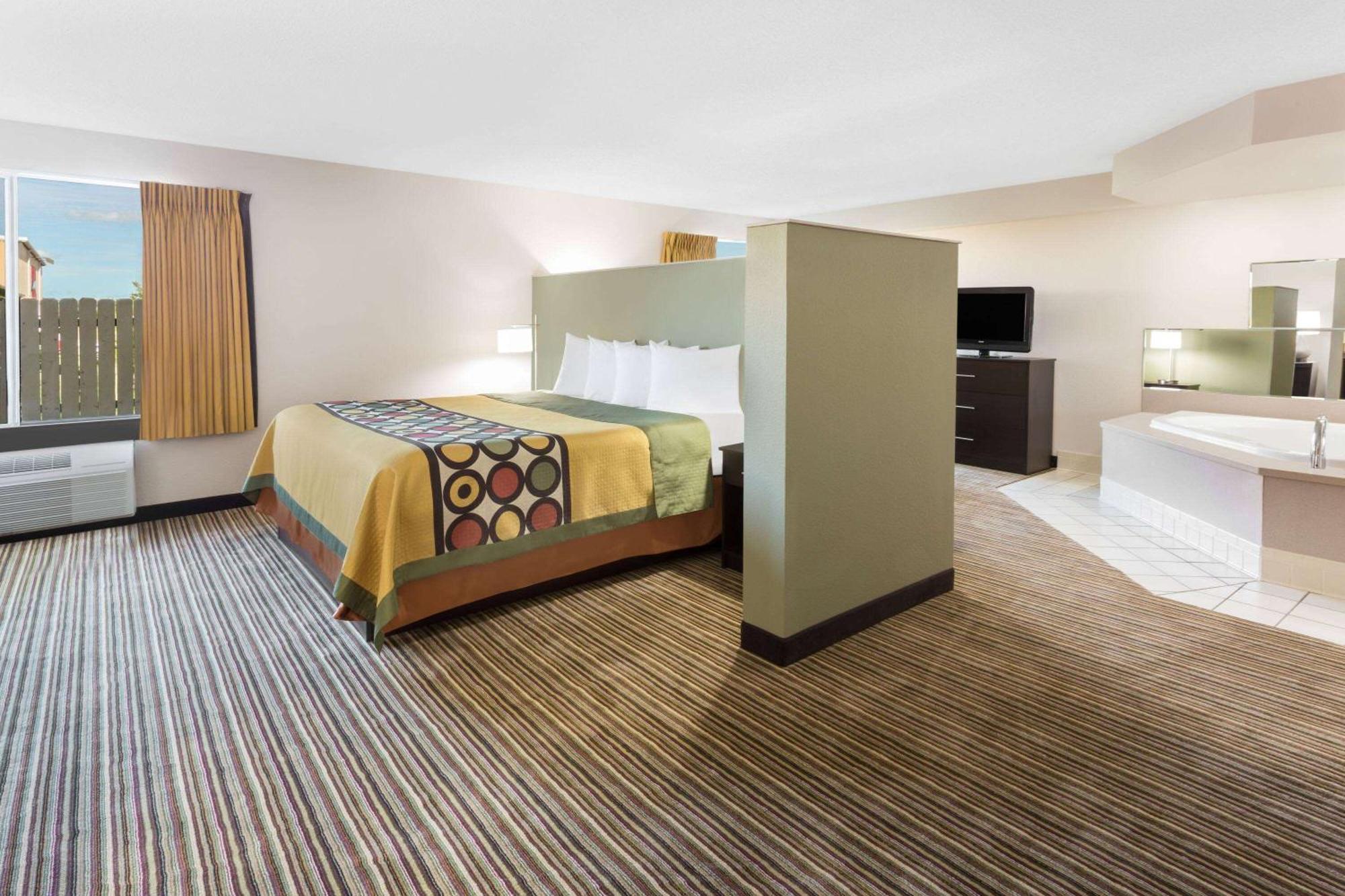 Мотель Super 8 By Wyndham Madison South Экстерьер фото